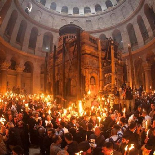 Sfânta Lumină a ajuns la Mormântul Învierii din Ierusalim