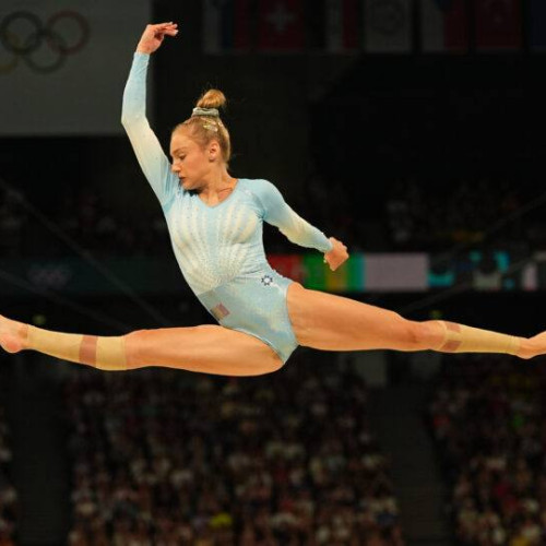 Sabrina Maneca Voinea câștigă medalia de aur la Cupa Mondială de gimnastică artistică