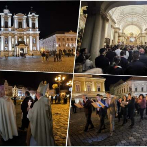 Credinciosii se aduna la Catedrala Mitropolitana de Paste