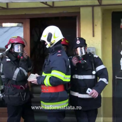 Incendiu la Rădăuți: 25 de persoane s-au autoevacuat