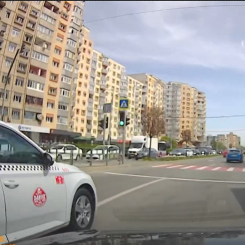 Incident în trafic la Cluj-Napoca: un taximetrist a intimidat un alt șofer