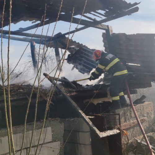 Incendiu devastator într-o locuință din Focșani