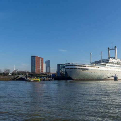 O americancă de 70 de ani trăiește pe nave de croazieră