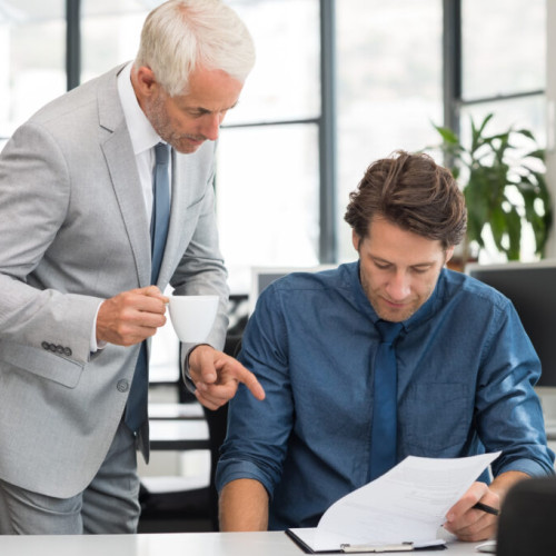 Patronii români adoptă planuri de acțiuni pentru angajați