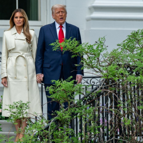 Donald Trump și Melania Trump vor participa la funeraliile Papei Francisc la Roma