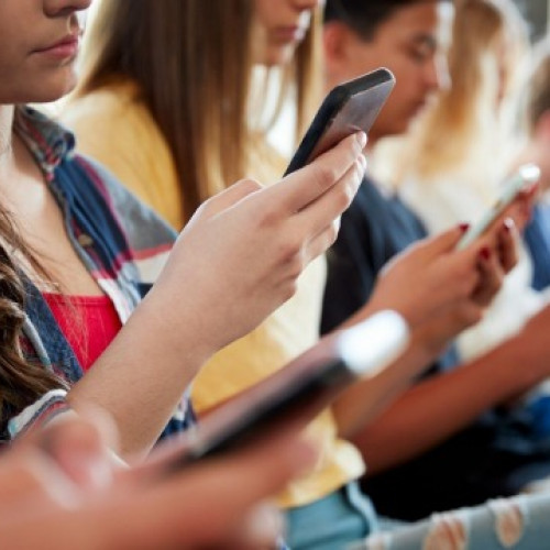 Instagram testează o nouă funcție pentru identificarea utilizatorilor minori