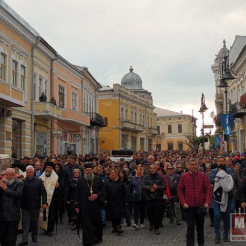Procesiune cu Sfintele Moaste ale Sfantului Gheorghe in Botosani