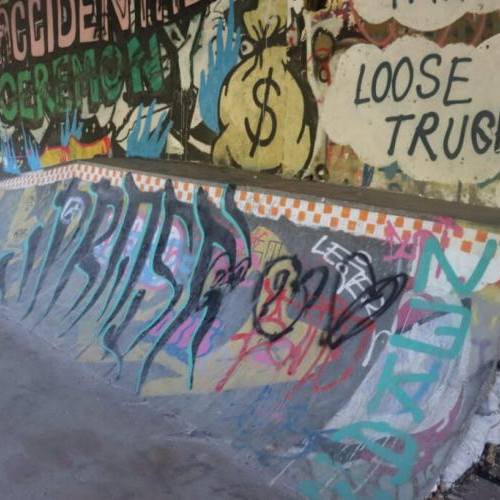 Comunitatea pasionată de sporturi urbane construiește un skatepark pe Valea Gârbăului