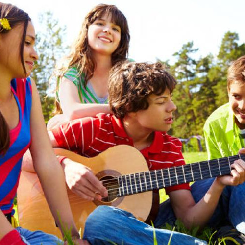 Bursa pentru tineri muzicieni la Rock Academy