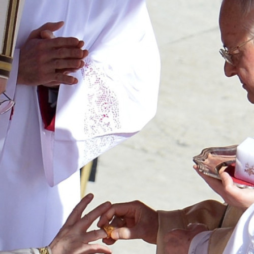 Inelul pescarului, simbolul papal, va fi distrus după moartea lui Francisc