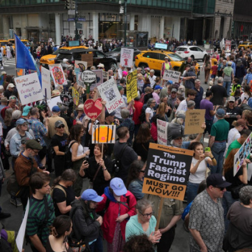 Președintele Trump reia colectarea împrumuturilor studențești neperformante