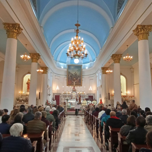 Biserica Romano-Catolica &quot;Nașterea Sfântului Ioan Botezătorul&quot;, plină de credincioși la Vigilia Pascală