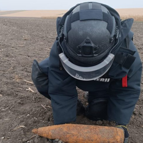 Proiectil din timpul războaielor descoperit în Rădăuți Prut