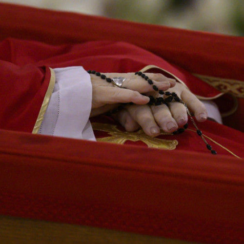 Sicriul Papei Francisc va fi expus la Bazilica Sfantul Petru înainte de înmormântare