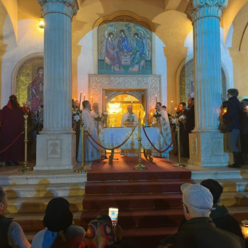 Lumina Sfantă a Învierii a ajuns în Otopeni