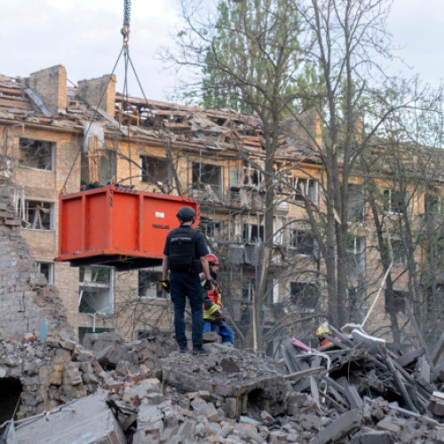 Atacuri cu rachete asupra Kievului: bilanț tragic