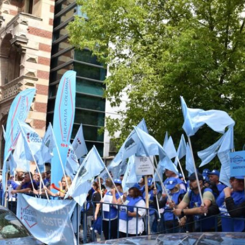 Protest al Federatiei Columna-Scor la Ministerul Finantelor