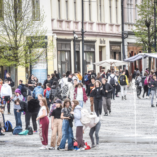 Alocațiile pentru copii și pensiile vor fi plătite în mai