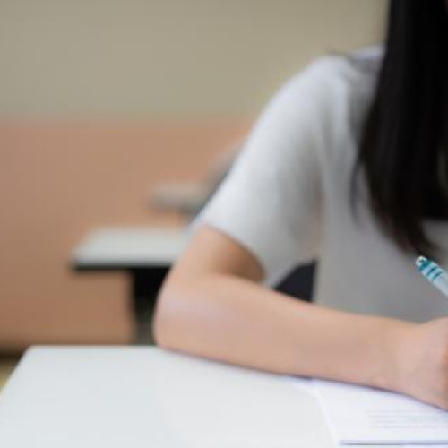 Elevii de clasa a VIII-a pot susține examenele într-o sesiune specială