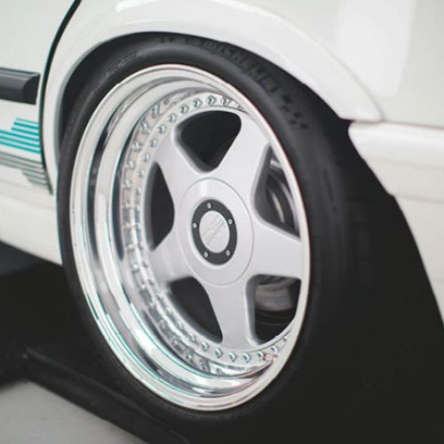 Schimbarea Preferințelor Șoferilor: Anvelopele All Season Devin Tot Mai Populare