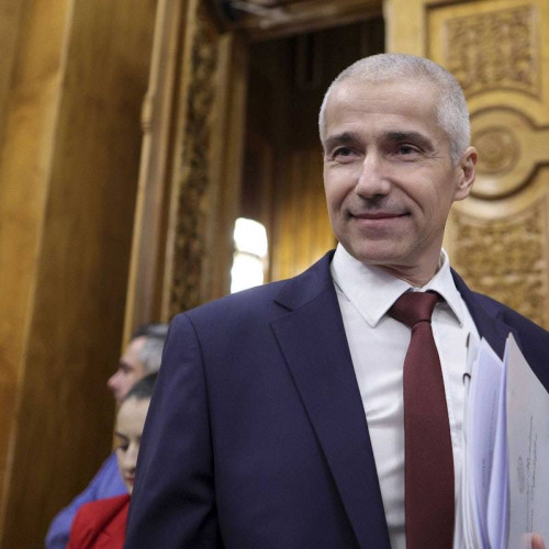 Suspendarea hotărârii CCR privind alegerile prezidențiale, analizată de Minister