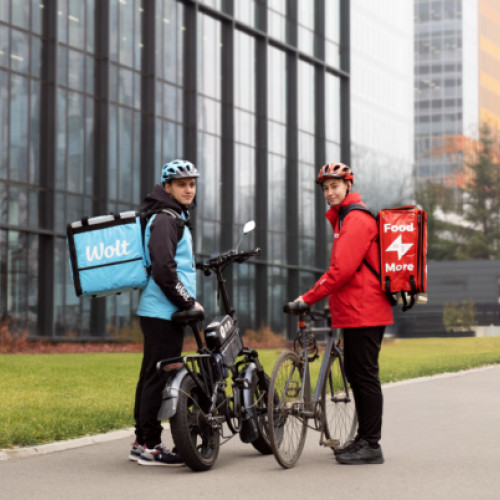 Wolt, compania de livrări rapide, debutează în România în mai 2025