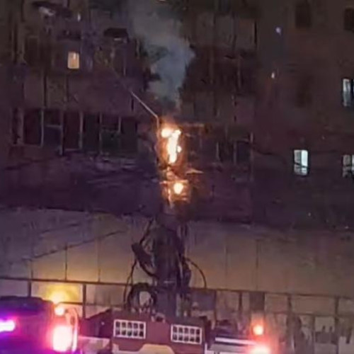 Incendiu la un stâlp de iluminat în Turda