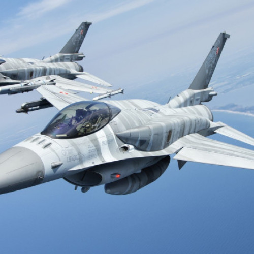 Polonia modernizează flota de avioane F-16 cu o investiție de 7,3 miliarde de dolari