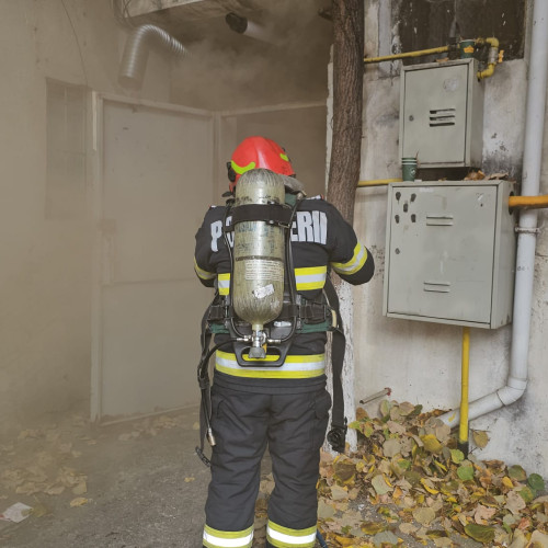 Incendiu în Botoșani: Tabloul electric a luat foc