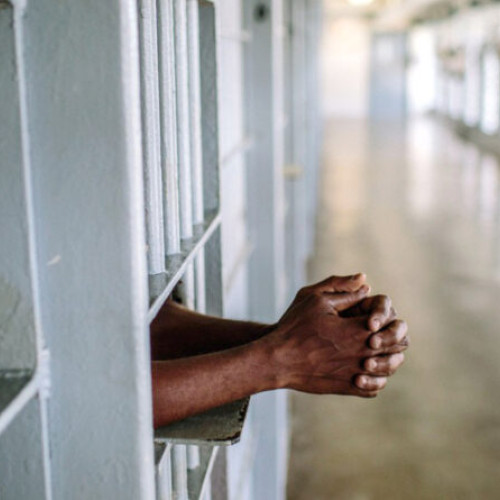 Detinutul din Penitenciarul Deva solicită respectarea drepturilor sale