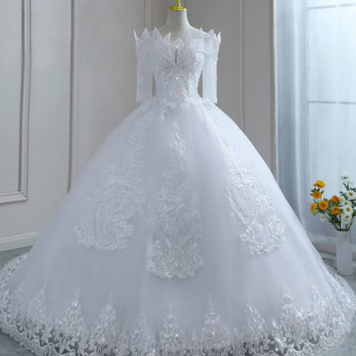 ANAF vinde rochii de mireasă confiscate din Oradea