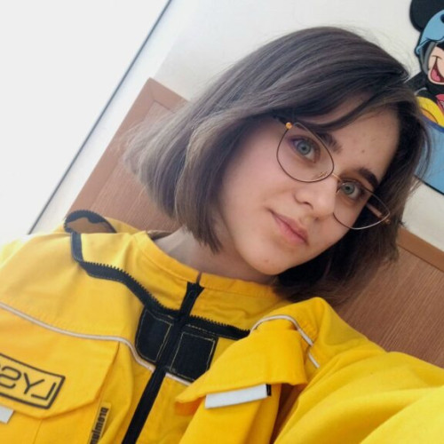 Teodora Coneac: Tânăra apicultoare care îmbină respectul pentru natură cu educația ecologică