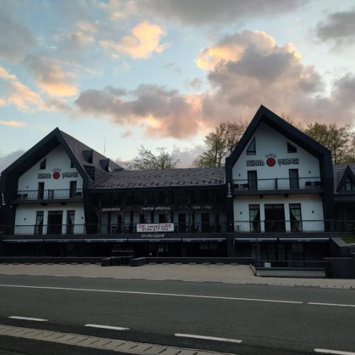 Hanul Tentea, un nou capitol în turismul din Maramureș, scos la vânzare