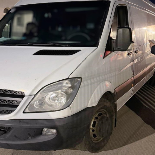 Bărbat căutat internațional pentru furt, prins de polițiștii botoșăneni