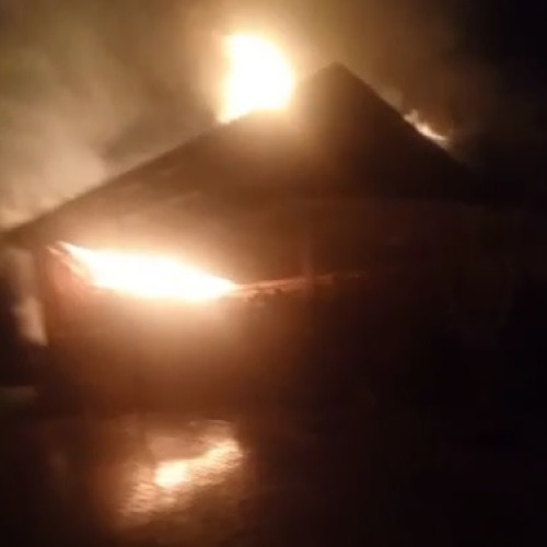 Incendiu spectaculos în localitatea Săcel