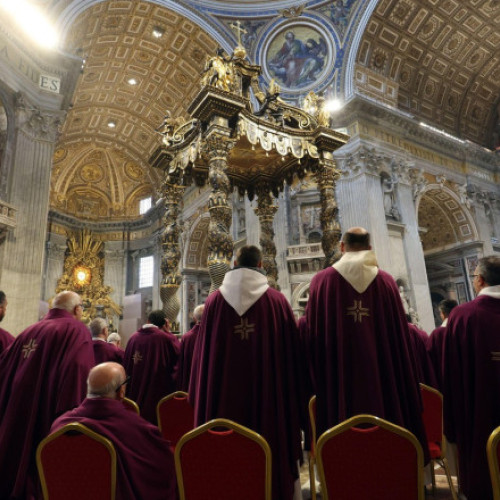 Vacanța Scaunului Pontifical: Proceduri și Tradiții