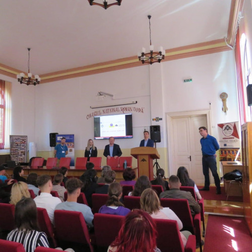 Elevii din Neamț premiați pentru competențe în sănătate și securitate în muncă