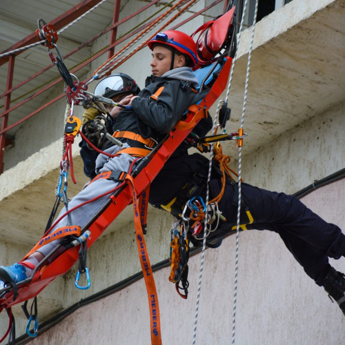 Exercitiu de urgenta la Botosani, simulat dupa un cutremur