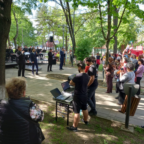 Muzica se întoarce în parcurile din Botoșani