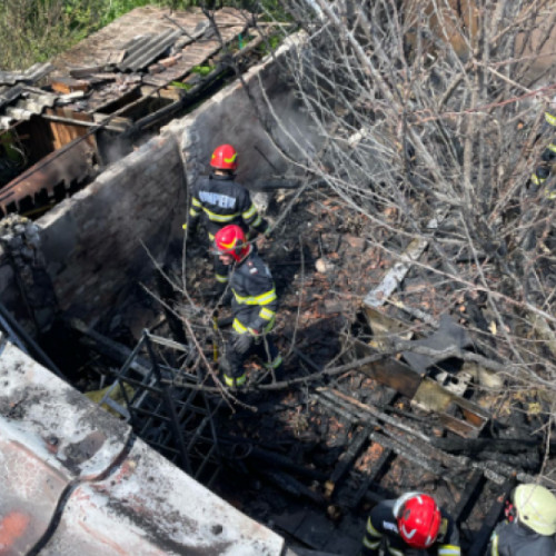 Incendiu devastator pe strada Munteniei din Cluj-Napoca