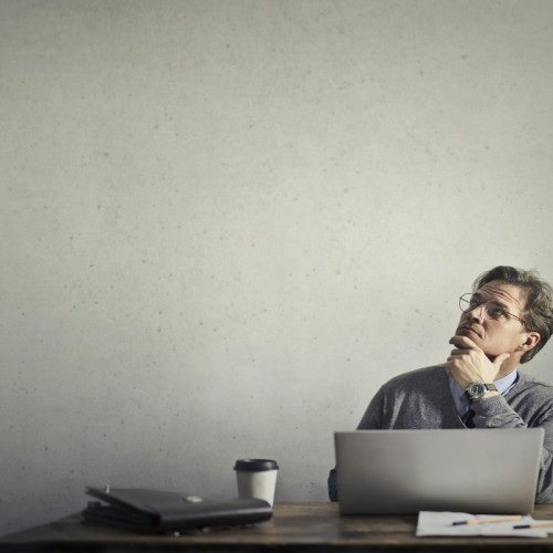 Echilibrul la Birou: Strategii pentru o Rutina Productivă