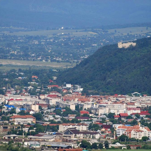 Complicații la deschiderea strandului din Târgu Neamț
