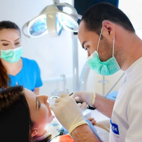 Proiectul „Ilfov zâmbește junior” oferă servicii stomatologice gratuite