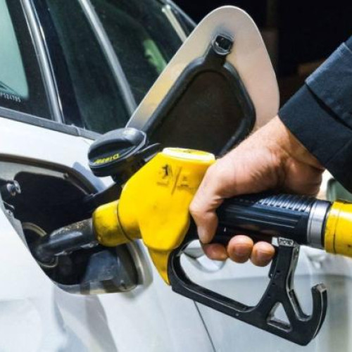 Prețul combustibilului: De ce plătim mai mult pentru un nume?