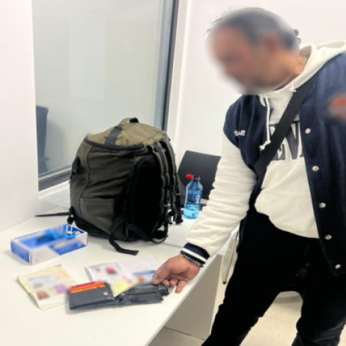 Bărbat din Republica Moldova cercetat pentru permis de conducere fals