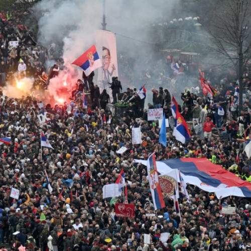 CEDO ordonă Serbiei să nu folosească arme sonore împotriva manifestanților