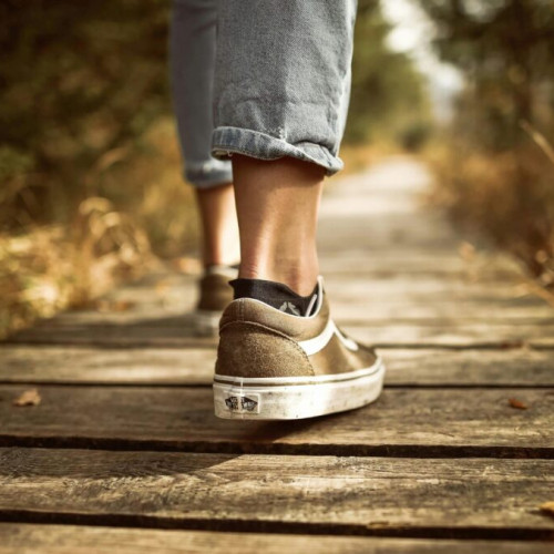 Numărul ideal de pași pentru sănătate: 7.000 în loc de 10.000