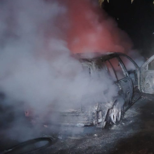 Incendiu la un autoturism în localitatea Tataraseni