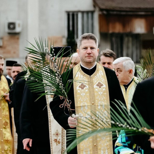 Preotul Marius Pintican, nou lider spiritual la Bistrița