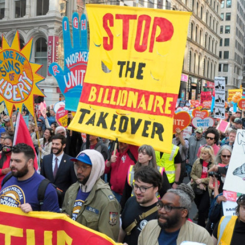 Mii de americani protestează împotriva lui Donald Trump de 1 mai